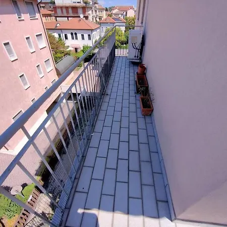 Linda's Apparment Apartamento Mestre